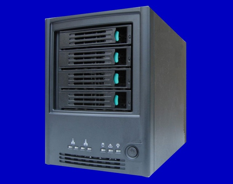 An Intel SS4000-E front view shown with the 4 hdd removable drive trays. The Raid array failed and so the nas but did not boot up, would not show on the network and had flashing led lights on the front. It is awaiting data recovery. 