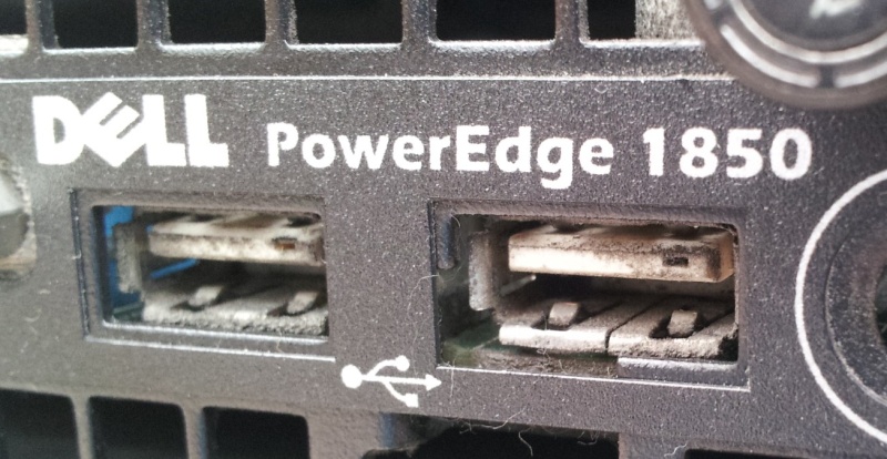 A Dell Poweredge Perc Server showing the rack mounted Raid Controller. This is one of the older SCSI disk raid5 that was sent to us for data recovery after the array failed. The newer systems use SATA or SAS drives.