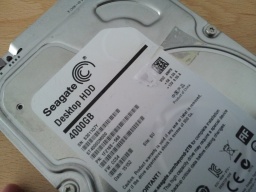 The image shows a Seagate 4TB HDD that came from Mac, and used HFS filesystem. The disk label shows Desktop HDD with 4000GB.