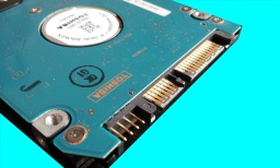 A Laptop drive taken from a Dell XPS M1530. It used SATA connection, and the laptop had stopped responding. After it had frozen, the disk was sent to us for data recovery.